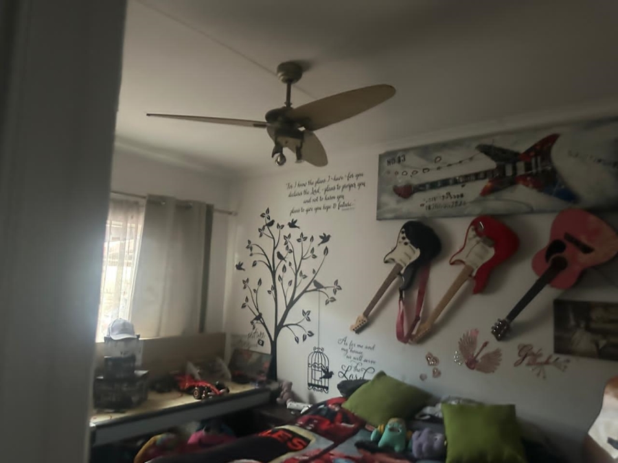 5 Bedroom Property for Sale in Waterval East North West